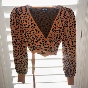4 Sienna Cropped Cheetah Tie Top